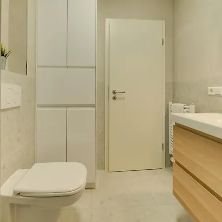 Hyper Centre, Proche Cathedrale Et Gare *