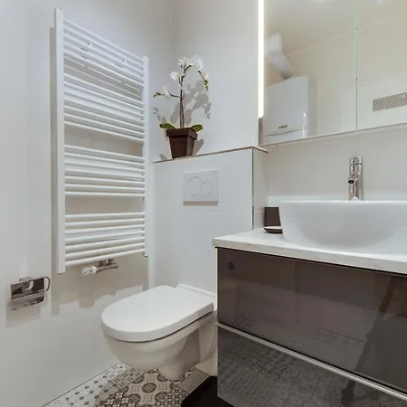 Hyper Centre, Proche Cathedrale Et Gare Daire *